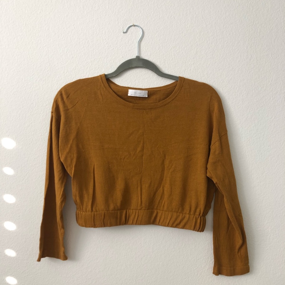 lightweight cropped sweater
